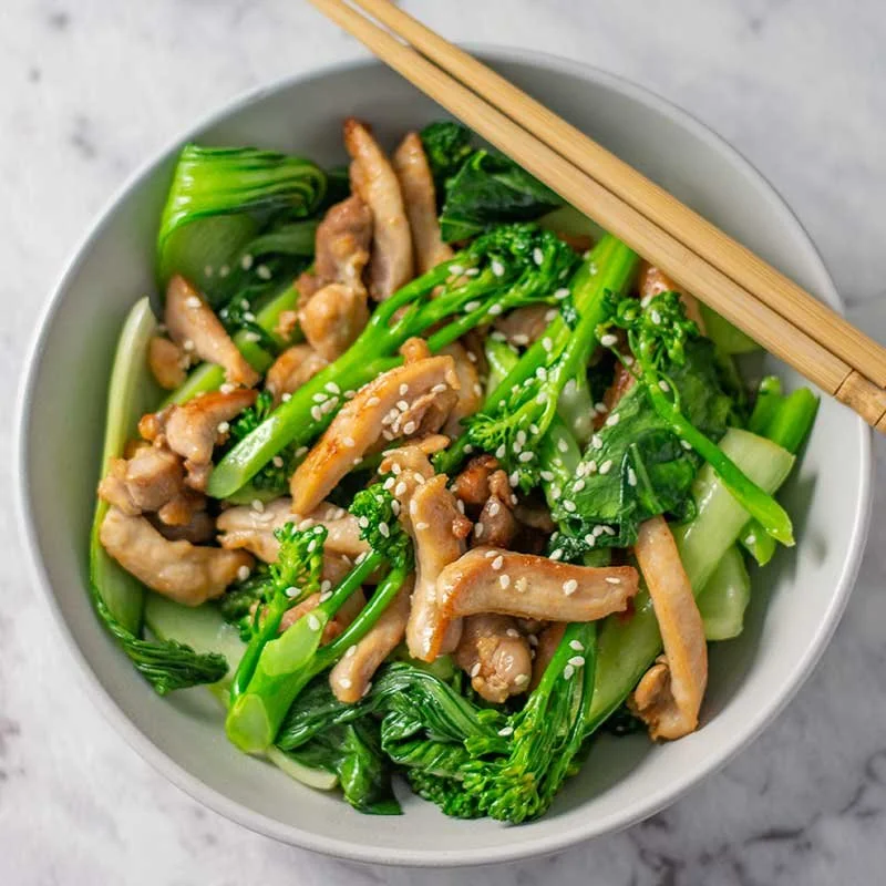 Keto Chicken Stir Fry with vibrant vegetables in a skillet